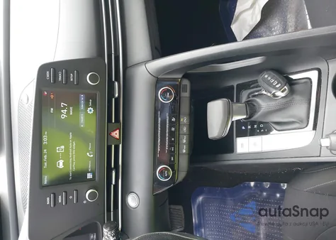 2022 Hyundai Elantra Sel z USA, uszkodzony, nr VIN 5NPLM4AG7NH057553